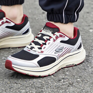 斯凱奇（Skechers）男鞋夏季2025新款軟底網(wǎng)面鞋輕便透氣跑步鞋減震休閑鞋運動鞋男 黑色/紅色-BKRD 42