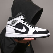 耐克（NIKE）AJ1中幫籃球鞋MID喬1黑白熊貓煙灰影子灰男女防滑運動鞋 AJ1中幫--黑白熊貓 40