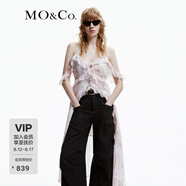 MO&Co.春秋碎花荷葉邊V領(lǐng)開叉不規(guī)則吊帶連衣裙摩安珂 紅底花卉 S 160