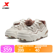 特步（XTEP）【門店同款】板鞋女25秋冬新品萌仔鞋潮流時尚休閑鞋975418310054 淺灰褐/白沙灰 38