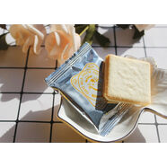 其他家現(xiàn)貨特價(jià)日本北海道牛奶芝士工廠海鹽蜂蜜松露巧克力夾心餅干 蜂蜜味5枚試吃