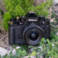 攝侶尼康Z63保護套真皮 Z30皮套zf相機包z50二代底座z6III牛皮殼微單Z5z6保護殼ZFC半套z72底座包肩帶 ZF經(jīng)典黑真皮保護套