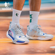 喬丹（QIAODAN）磨礪7TEAM喬丹籃球鞋男2025秋網(wǎng)面透氣輕便緩震耐磨實(shí)戰(zhàn)運(yùn)動球鞋 灰銀色/銀色 39