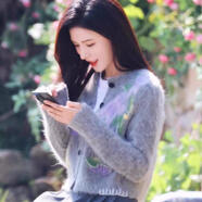 哦咯深情眼張予曦同款灰色毛衣女秋冬裝2025新款復古花朵針織開(kāi)衫 灰色 S