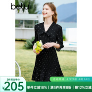 百圖betu女裝春夏新款連衣裙七分喇叭袖飄帶壓褶連衣裙女2302T70 黑色 M