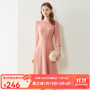 經(jīng)典故事（JANE STORY）知性格子連衣裙女秋季2025新款七分袖高端正式場(chǎng)合氣質(zhì)垂墜感裙子 橘粉色 L
