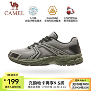 駱駝慢跑鞋男[光躍]透氣緩震抓地復(fù)古運(yùn)動(dòng)慢跑鞋女 K14B097047，淺灰/黑/沉綠 ，男 39