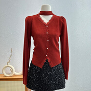 俞兆林（YUZHAOLIN）法式蕾絲花邊V領(lǐng)圍脖針織衫女2025秋季新款內搭顯瘦開(kāi)叉短款毛衣 紅色 均碼