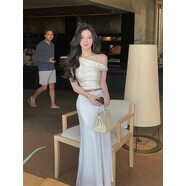 【比弗利嬌妻】垂折領(lǐng)斜肩洋裝法式氣質(zhì)女三色收腰魚尾裙 淺豆綠（不含皮質(zhì)腰帶） 現(xiàn)貨 XS