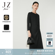 玖姿（JUZUI）圓領(lǐng)長(cháng)袖連衣裙女裝春款設計感肌理顯瘦通勤小黑裙 素黑 M