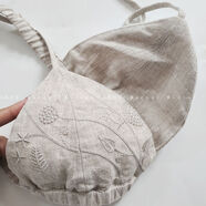 自由呼吸性感法式無(wú)鋼圈漢麻內衣三角杯顯瘦透氣防凸點(diǎn)無(wú)束縛胸罩 漢麻原色刺繡三角杯胸罩現 M