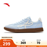 安踏（ANTA）曼舞丨多彩薄底時(shí)尚德訓(xùn)鞋25秋冬新款銀色休閑低幫少年感運(yùn)動(dòng)板鞋 淡粉藍(lán)/象牙白-4 39 (女8)