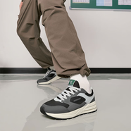 喬丹質(zhì)燥【商場(chǎng)同款】休閑鞋男新款透氣復古跑步鞋QDL043254434G 黑色/鯊魚(yú)灰 44