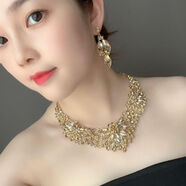 山頭林村夸張耳環(huán)項鏈奢華花朵短鎖骨套裝女新娘晚宴禮服裝時尚百搭 香檳色