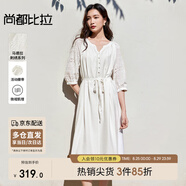 尚都比拉度假連衣裙女秋季七分袖鏤空刺繡優(yōu)雅氣質(zhì)A字裙V領(lǐng)系帶顯瘦中長(cháng)裙