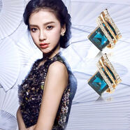 DAVA奧特萊斯清倉特價(jià)18K金方形高級鑲鉆水晶耳釘耳環(huán)耳墜耳飾女配飾 211藍色一對