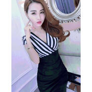 簡(jiǎn)依韻2025新款秋冬裝性感氣質(zhì)條紋加大碼打底裙修身包臀收腰V領(lǐng)連衣裙 9725短袖 S S