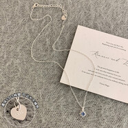 百年老鳯祥純銀藍寶石項鏈女輕奢感銀飾鎖骨鏈日常百搭頸鏈疊戴吊 s925純銀方形藍寶石項鏈