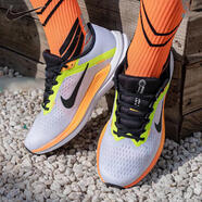耐克（NIKE）男鞋 秋季新款運動(dòng)鞋ZOOM WINFLO氣墊緩震跑鞋網(wǎng)面透氣跑步鞋 WINFLO 10/白橙黃 40