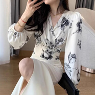 樊浩設計感小眾系帶交叉v領(lǐng)碎花襯衫女早秋外穿長(cháng)袖短款上衣開(kāi)衫套裙 黑色上衣 M