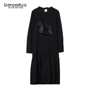 達衣巖復古木馬刺繡連衣裙2025冬新品圓領(lǐng)鏤空拼接褶皺文藝中長(cháng)裙 然烏黑 XS