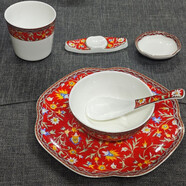 琺瑯彩碗碟餐具新中式會(huì )所餐廳擺臺創(chuàng  )意浮雕琺瑯彩碗杯勺陶瓷套裝 六件套中國紅