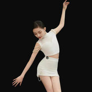 愛(ài)上多角色（Aishangduojuese）愛(ài)上多角色星辰舞服拉丁舞練習服珍珠網(wǎng)紗絲絨鏤空摩登裙包身裙長(cháng) 白色珍珠短裙套裝 120