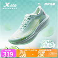 特步一體成型二代男款跑步鞋體考競訓(xùn)輕盈透氣耐久支撐運(yùn)動鞋女跑鞋 淡果綠/抹茶淺綠-女 42