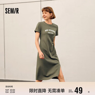 森馬連衣裙女復(fù)古休閑中長(zhǎng)裙春夏心機(jī)字母開(kāi)叉T恤裙101324114026