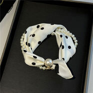 芯鳶新款磁吸扣絲巾2025感系脖子腰果花裝飾領(lǐng)巾時(shí)尚百搭珍珠項鏈 白色波點(diǎn)+珍珠鏈