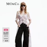 MO&Co.春秋碎花荷葉邊V領(lǐng)開叉不規(guī)則吊帶連衣裙摩安珂 紅底花卉 S 160