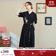 兩三事梵高文藝 美學漣漪 2025夏季新款印花貼布繡綁帶翻領(lǐng)連衣裙 黑色 L