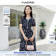 娜爾思（NAERSI）新款商場(chǎng)同款短袖連衣裙印花V領(lǐng)中長(zhǎng)款拼接裙子女 暗青紫色 L