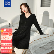 唐獅（TonLion）2025秋冬女V領單排扣收腰中長款毛衣裙