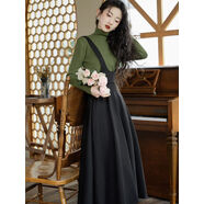 秋冬套裝女款2025新款森女系高領(lǐng)毛衣穿搭赫本風(fēng)背帶小黑裙兩件套 綠色高領(lǐng)衫+背帶裙 S