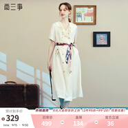 兩三事褶光敘事 2025夏季新款氣質(zhì)荷葉邊v領(lǐng)雙排扣綁帶繡花連衣裙 米白色 S