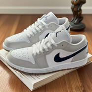 耐克（NIKE）男鞋秋季新款Air Jordan 1運動(dòng)籃球鞋aj1低幫板鞋休 553558-146白色/淺灰 40cm