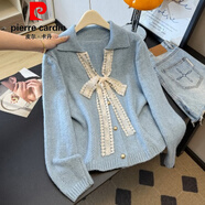 皮爾卡丹（pierre cardin）蕾絲蝴蝶結系帶翻領毛衣上衣秋季2025新款大碼女裝胖mm長袖針織衫 淺藍(版)【休閑/運動/寬松/搭配/氣質/甜美官方旗艦 M 【90斤以下】
