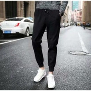 以純（YISHion）九分牛仔褲男夏季新款彈力修身小腳牛仔褲子男士寬松直筒休閑長(cháng)褲 ps 28