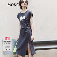 MO&Co.印花小飛袖高腰捏褶不規(guī)則開叉小眾氣質(zhì)連衣裙女摩安珂 鋼灰色-第1批 M 165