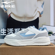 鴻星爾克（ERKE）男子輕便軟底滑板鞋低幫休閑運動(dòng)鞋2025秋冬季新款男鞋小白鞋百搭 微晶白/云霧灰/礦物藍 42