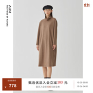 噢姆（AUM）「可機洗系列」AUM噢姆冬季寬松舒適淺咖色高齡羊毛針織連衣裙 淺咖 M