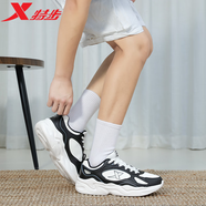 特步（XTEP）男鞋運動(dòng)鞋子男秋季新款休閑老爹鞋戶(hù)外防滑皮面防潑水跑步鞋男 帆白/黑 40