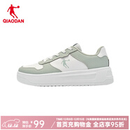 喬丹板鞋女鞋2025春夏季新款情侶空軍一號學(xué)生小白鞋休閑百搭運動(dòng)鞋 喬丹白/淺霧綠 35