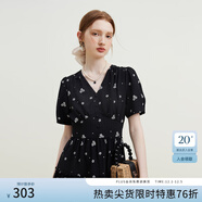 范思藍恩23FS12642茶歇法式碎花連衣裙女夏季新款V領(lǐng)沙灘長(cháng)裙 黑底白花 L