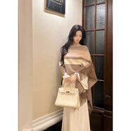 GJFDGood Job【楓曳華章】2025新款秋冬格子披肩外搭女斗篷圍巾外套 白棕條披肩 均碼