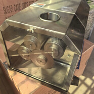 語(yǔ)森憶手搖家用商用擺攤榨甘蔗汁機臺式小型新款不銹鋼壓榨機榨汁機 手搖4滾筒甘蔗機