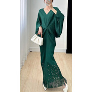 三宅褶皺蝙蝠袖連衣裙2025夏季新款流蘇鏤空V領(lǐng)長(cháng)袖氣質(zhì)時(shí)尚長(cháng)裙 綠色 均碼 大碼