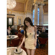 你的懶懶llan人比花嬌掛脖鏤空性感蕾絲誘人修身收腰連衣裙女 松雪杏現貨48小時(shí)發(fā) XS XS