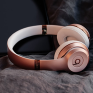 beats新品Beats Solo4  Wireless頭戴式無(wú)線(xiàn) 線(xiàn)藍牙音樂(lè )耳機魔音線(xiàn) 線(xiàn)控耳麥 新品solo4-云彩粉   官方標配